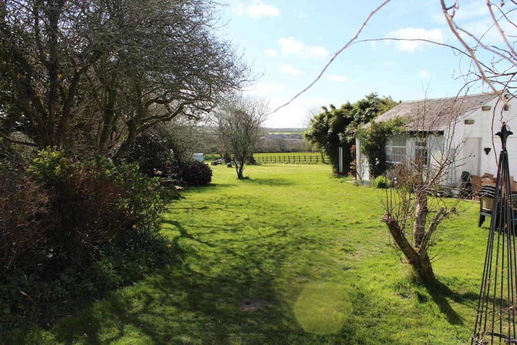 Cozy Country Cottage With Beautiful Rural Views Newquay  Bagian luar foto