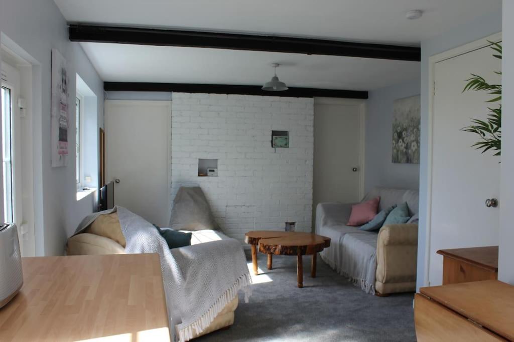 Cozy Country Cottage With Beautiful Rural Views Newquay  Bagian luar foto