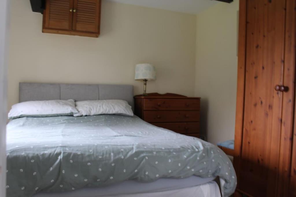 Cozy Country Cottage With Beautiful Rural Views Newquay  Bagian luar foto