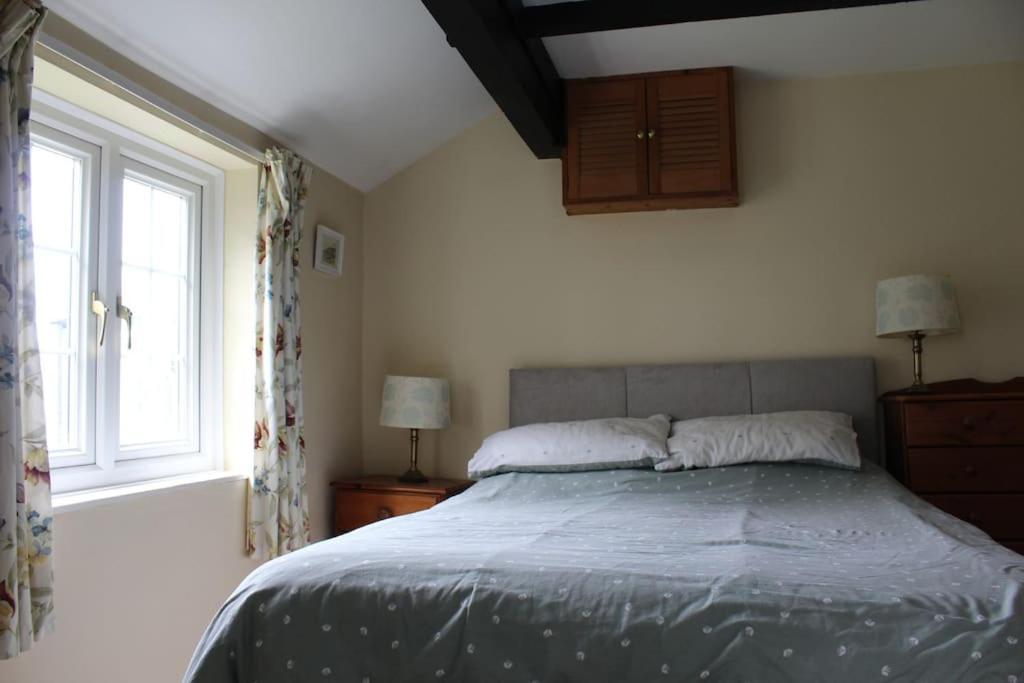 Cozy Country Cottage With Beautiful Rural Views Newquay  Bagian luar foto